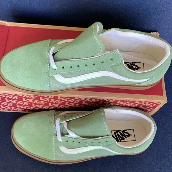 Vans Men’s Old Skool Gum Basil/True White Sneakers - Picture 4 of 16